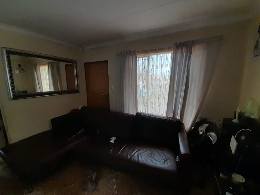 2 Bedroom Property for Sale in Tlhabane West North West